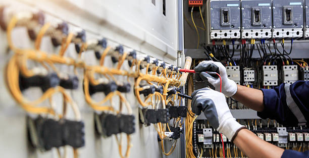 Professional Electrician technician working in Marietta, OK